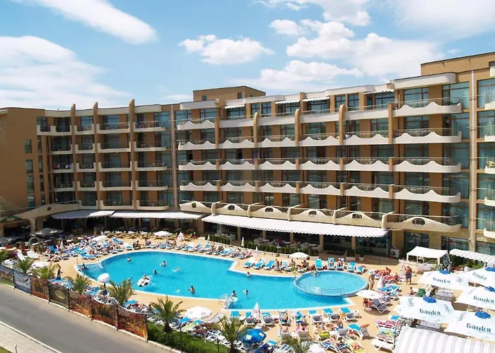 Grenada - By The 阳光海滩